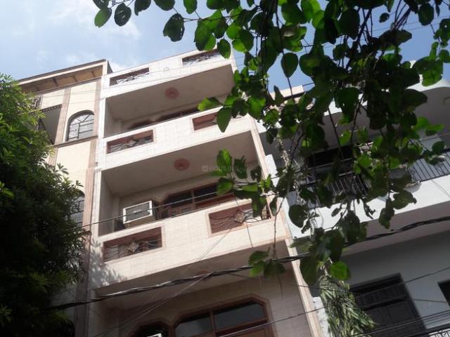 Flat for sale in North Delhi, Deri
