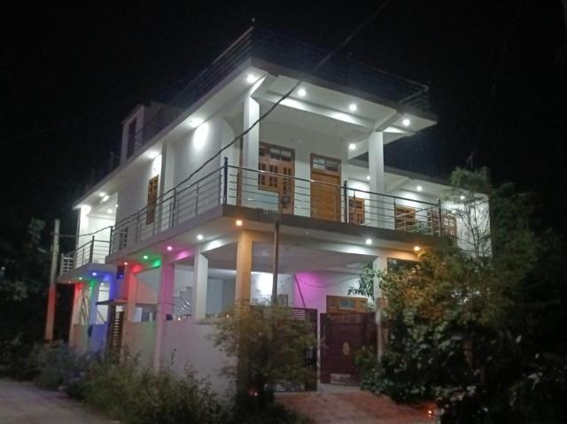 Flat for rent in Mohanlalganj, Arunachal Pradesh
