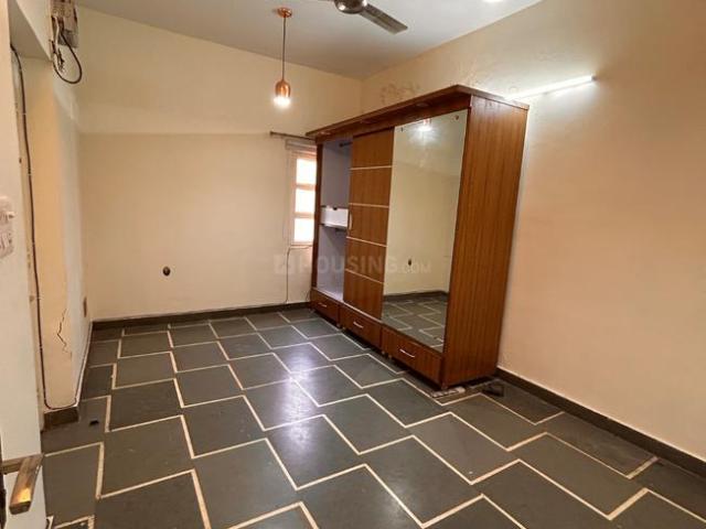 Flat for rent in Deri