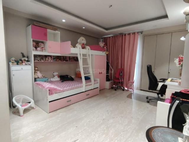 Flat for rent in Deri