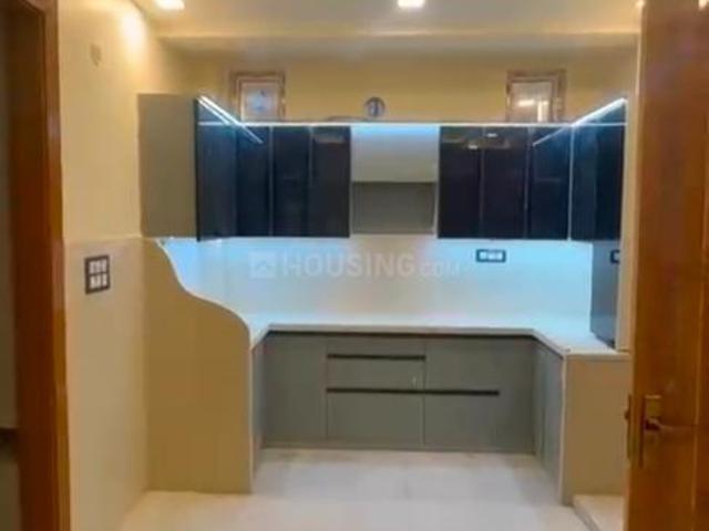 Flat for sale in South West Delhi, Deri