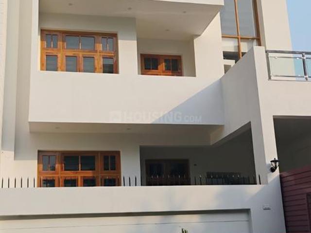 Flat for rent in Mohanlalganj, Arunachal Pradesh
