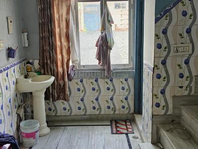House for sale in North East Delhi, Deri