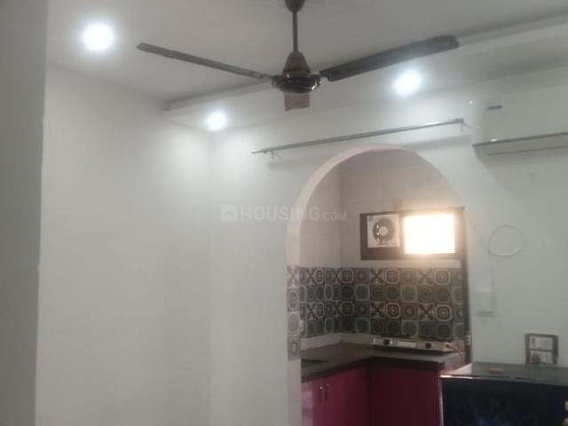 House for rent in Central Delhi, Deri