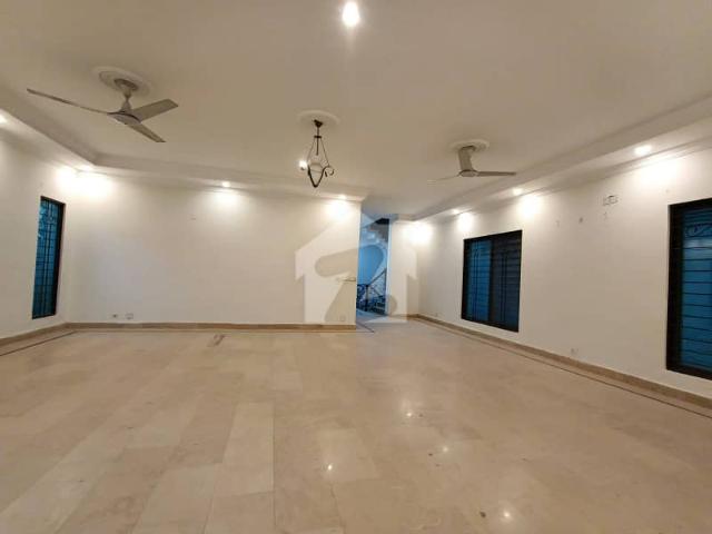 Office for rent in Rawalpindi, Islamabad Capital Territory