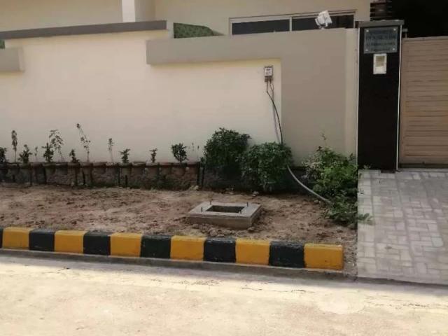 Land for sale in Faisalabad, Islamabad Capital Territory