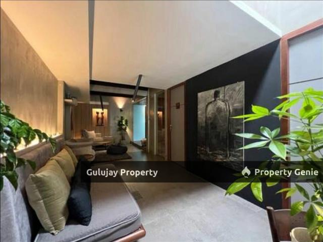 Terraced House for sale in Malaka