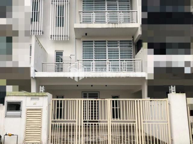 House for rent in Taman Ungku, Johor Bahru