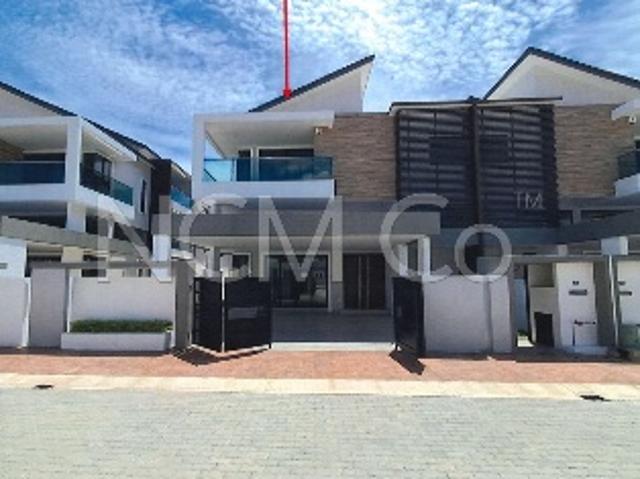 Residential House for sale in Perak, Selama
