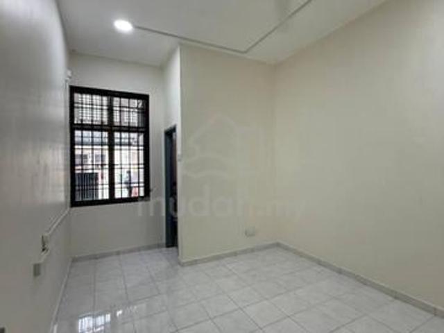 Residential House for sale in Senai, Kulai