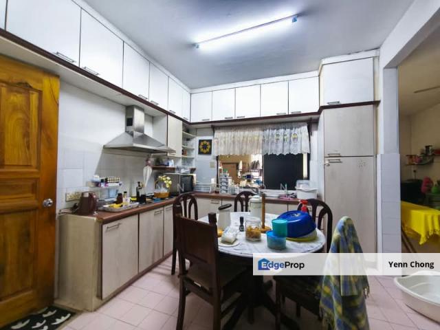 House for sale in Country Heights Damansara, Kuala Lumpur