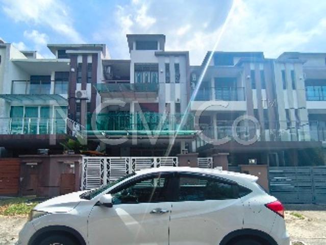 Terraced House for sale in Kuala Selangor, Selangor
