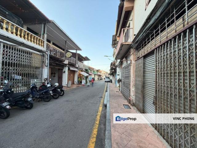 Shop for rent in Malaka