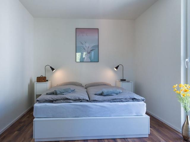 Haus mieten in Einigen, Zürich