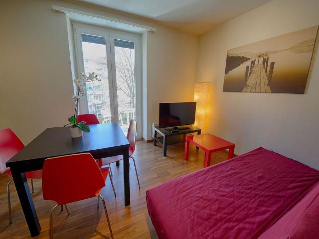 Apartment mieten in Einigen, Zürich