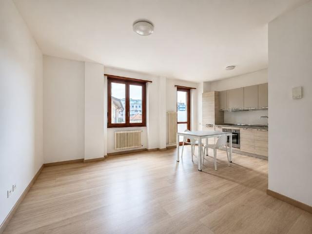 Apartment mieten in Pedrinate, Chiasso