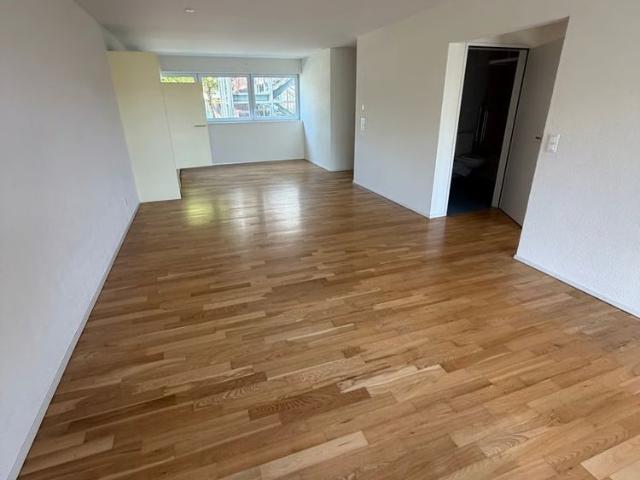 Apartment mieten in Shopping-Center, Spreitenbach