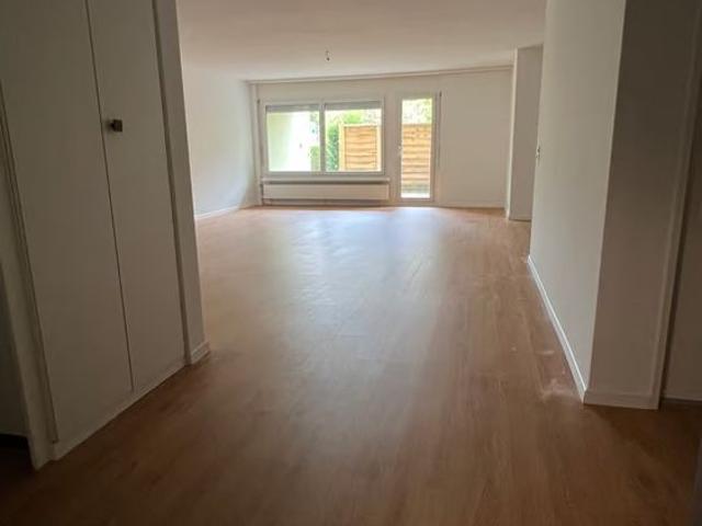 Haus mieten in Einigen, Zürich