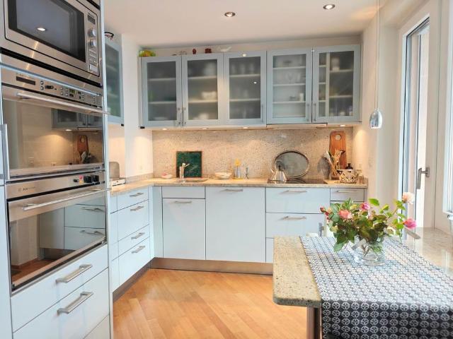 Apartment mieten in Einigen, Zürich