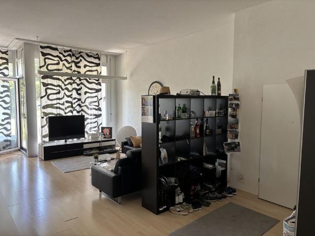 Apartment mieten in Einigen, Zürich
