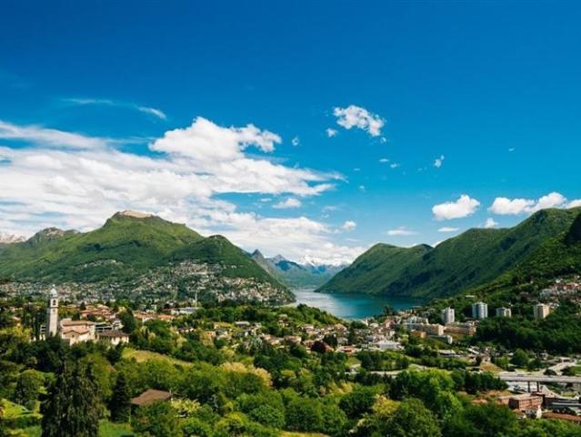 Wohnung kaufen in Collina d'Oro, Tessin