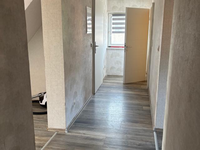 Dachgeschosswohnung kaufen in Menteroda, Thüringen