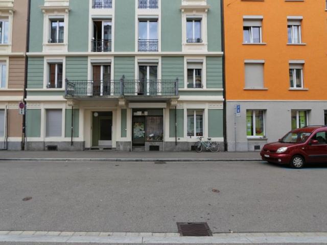 Apartment mieten in Einigen, Zürich