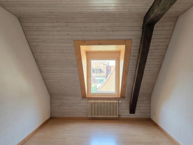 Apartment mieten in Einigen, Zürich
