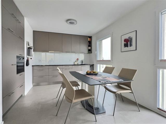 Wohnung kaufen in Lugnorre, Freiburg