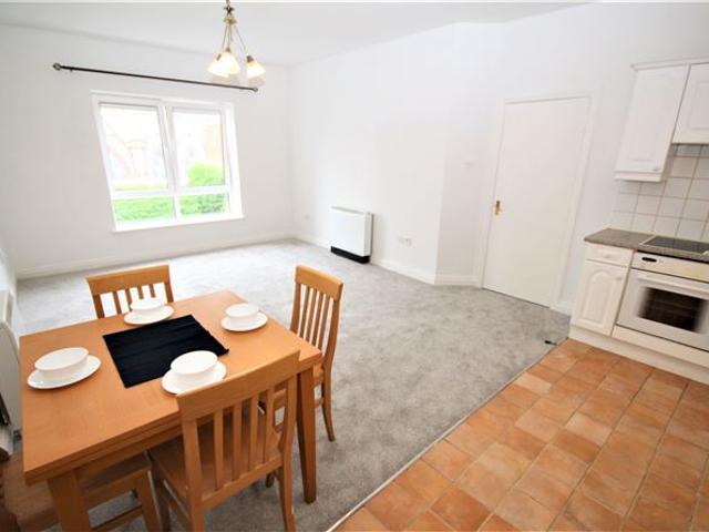 Apartment to rent in Bluebell, North Tipperary