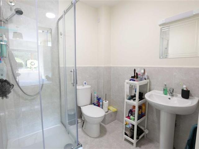 Apartment to rent in Bluebell, North Tipperary