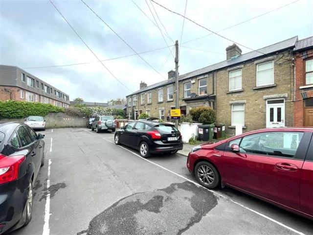 House to rent in Bluebell, North Tipperary