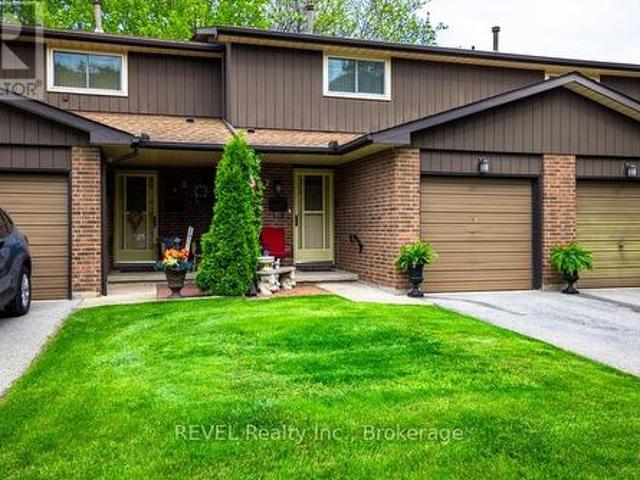 Townhouse for sale in Niagara, Ontario