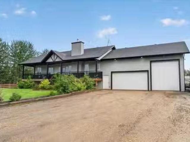 House for sale in Alberta