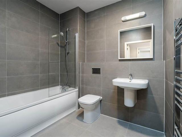 Apartment to rent in Bluebell, North Tipperary