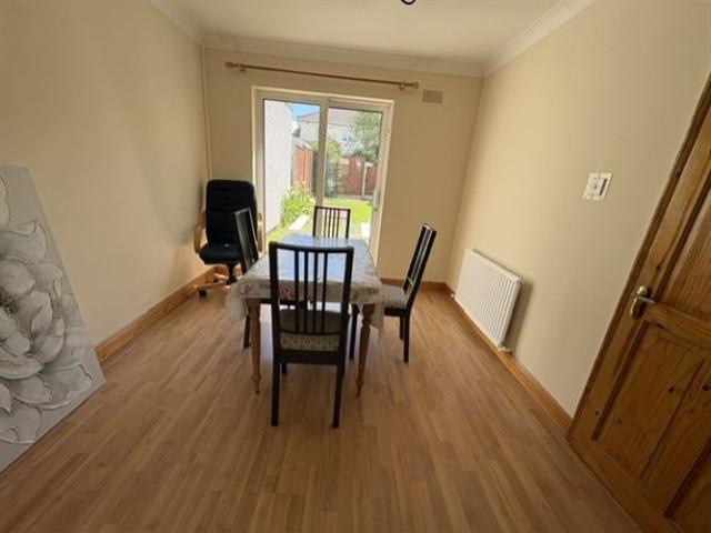 Detached House to rent in Lucan, North Tipperary