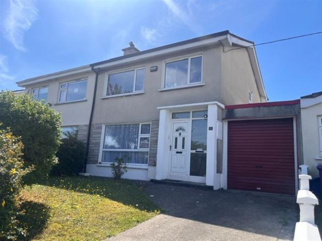 Detached House to rent in Bray, North Tipperary