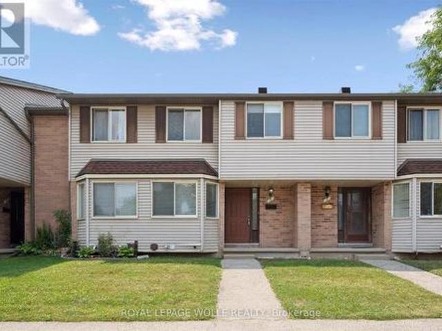 Townhouse for sale in Kitchener, Ontario