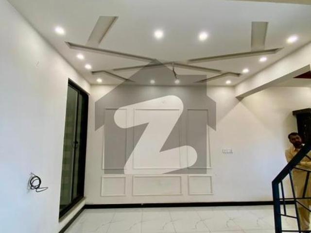 House for sale in Faisalabad, Islamabad Capital Territory