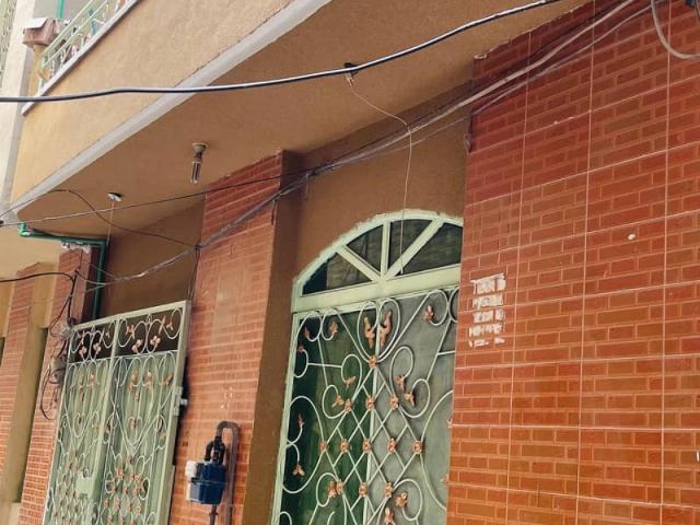 House for sale in عُمر بلاک, لاہور ڈویژن
