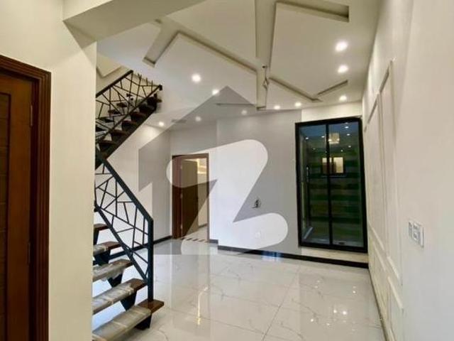 House for sale in Faisalabad, Islamabad Capital Territory