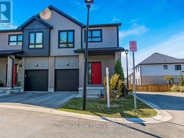 Townhouse for sale in Arva, Ontario