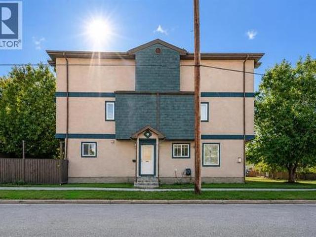 Townhouse for sale in Northwest, Alberta