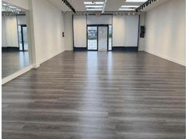Commercial for rent in Surrey, British Columbia