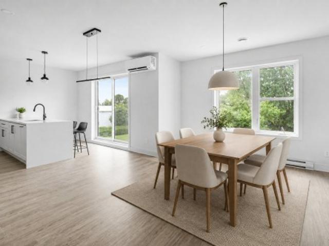 Condo for sale in Saint-Amable, Montérégie