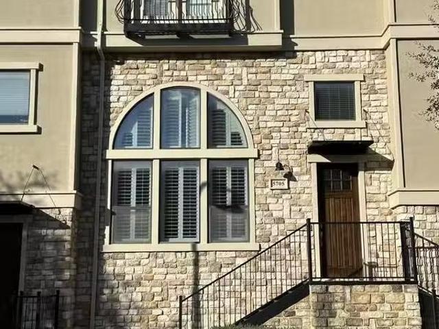 Condo for rent in Plano