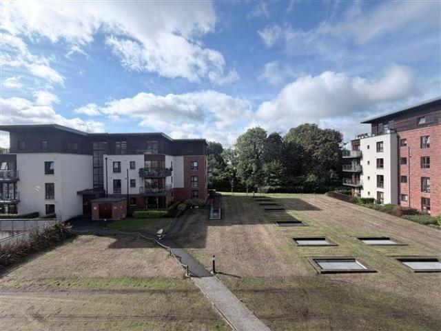 Apartment to rent in Bluebell, North Tipperary