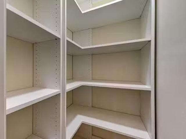 Condo for rent in Hicksville