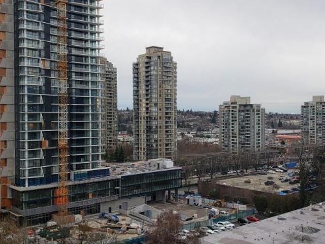 Apartment for rent in City Centre, Surrey