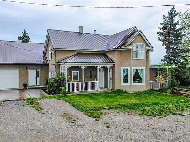 House for sale in Alberta